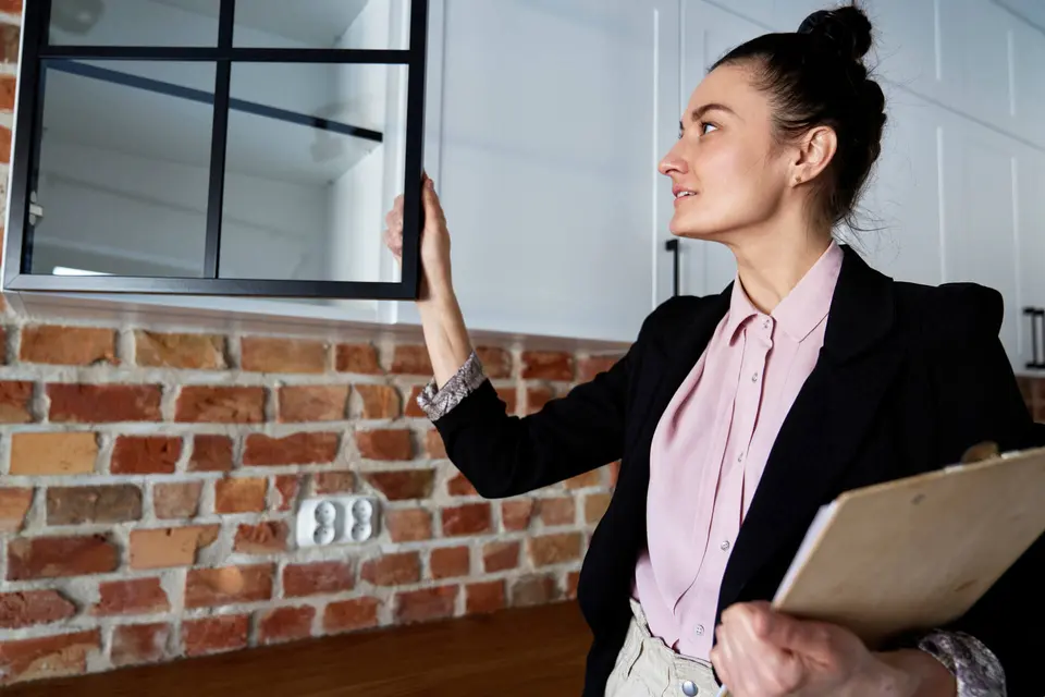 Hidden Defects When Buying a Property: What to Look for During a Viewing?