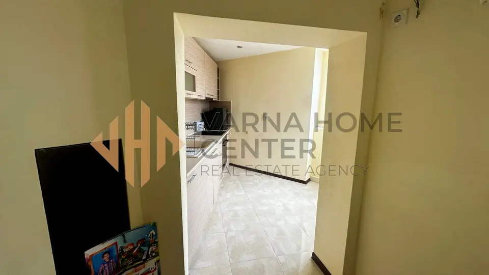 SUNNY AND EXTREMELY WARM THREE-ROOM APARTMENT IN VLADISLAVOVO DISTRICT, Varna - 3