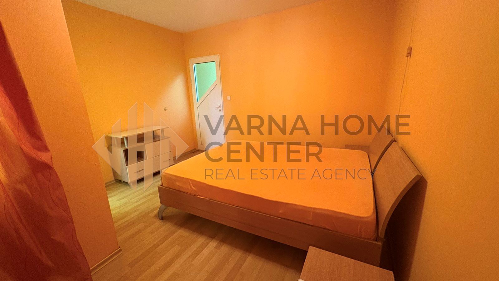 Просторен 3-стаен апартамент с гараж на Лятно кино Тракия - 5