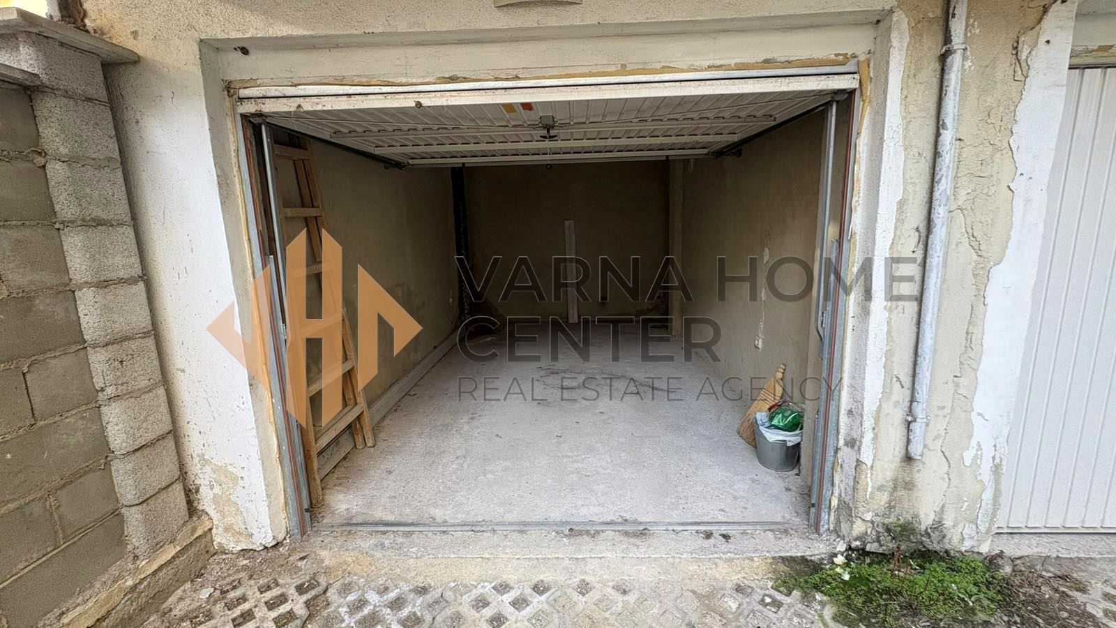 Просторен 3-стаен апартамент с гараж на Лятно кино Тракия - 21