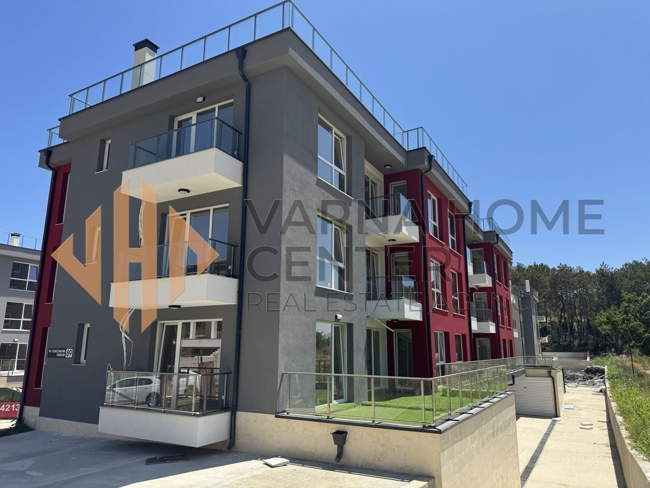 7152Varna Home Center