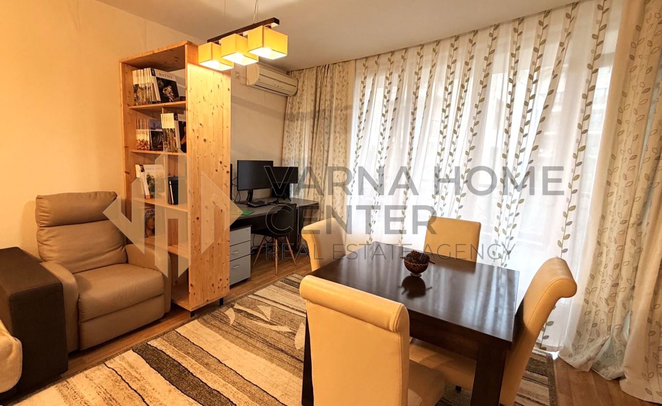 13268Varna Home Center