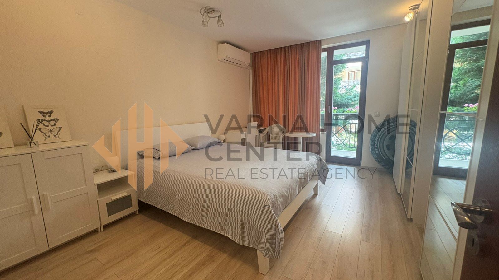 7179Varna Home Center