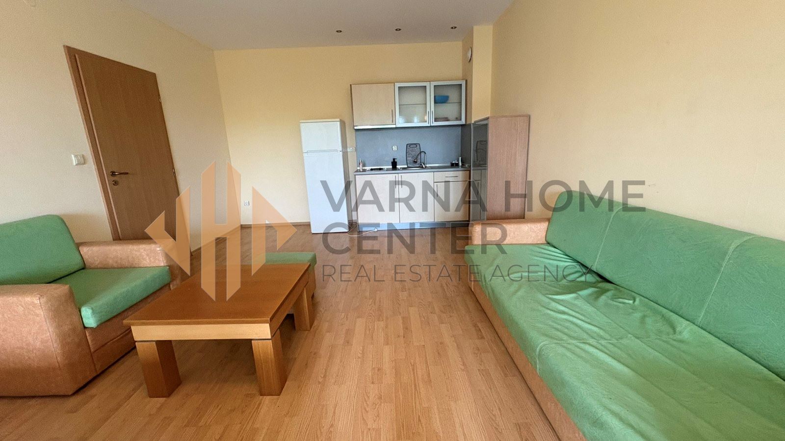 12751Varna Home Center