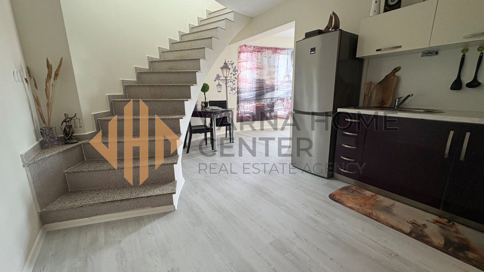 Ексклузивно от VARNA HOME CENTER – Неповторим мезонет в сърцето на Аспарухово - 3